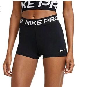 Nike Pro shorts sz small
